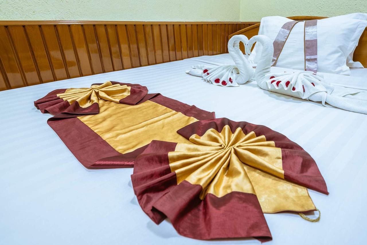Sunrise Hotel マンダレー エクステリア 写真