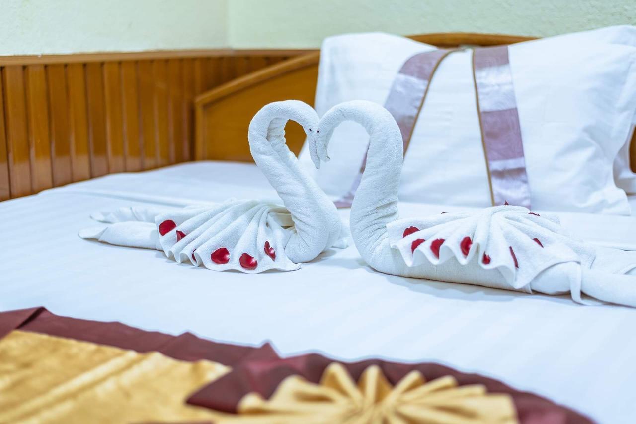 Sunrise Hotel マンダレー エクステリア 写真
