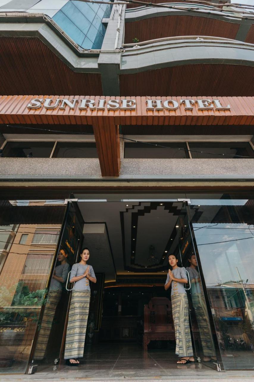 Sunrise Hotel マンダレー エクステリア 写真