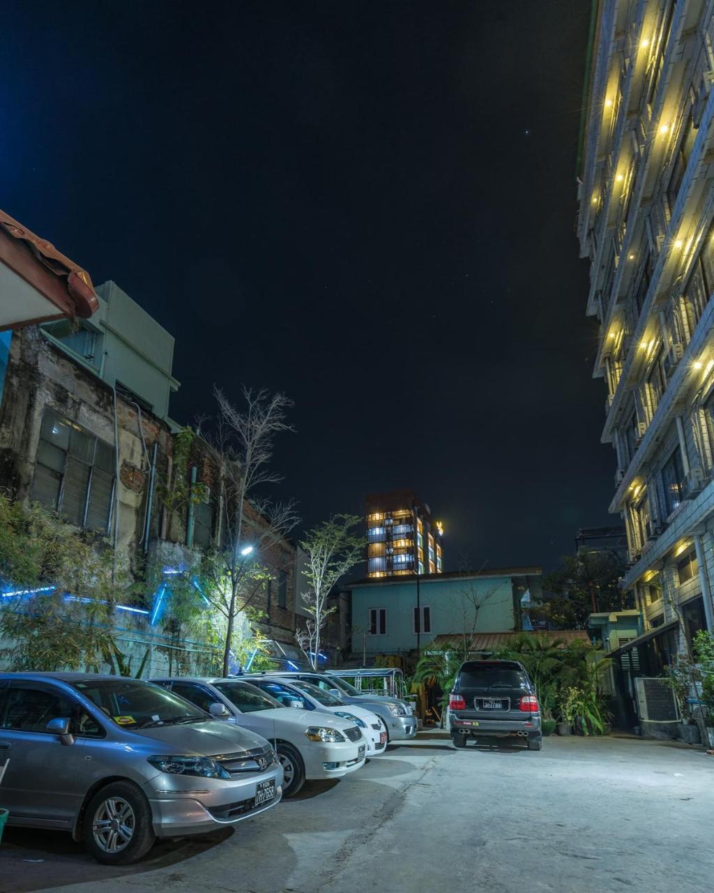 Sunrise Hotel マンダレー エクステリア 写真